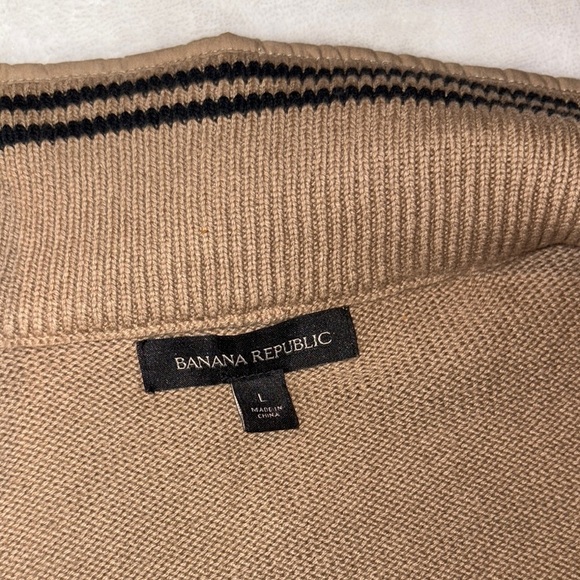 BNWOT Men's Tan Sweater Jacket by Banana Republic.. No Longer Sold in Stores - Picture 8 of 12